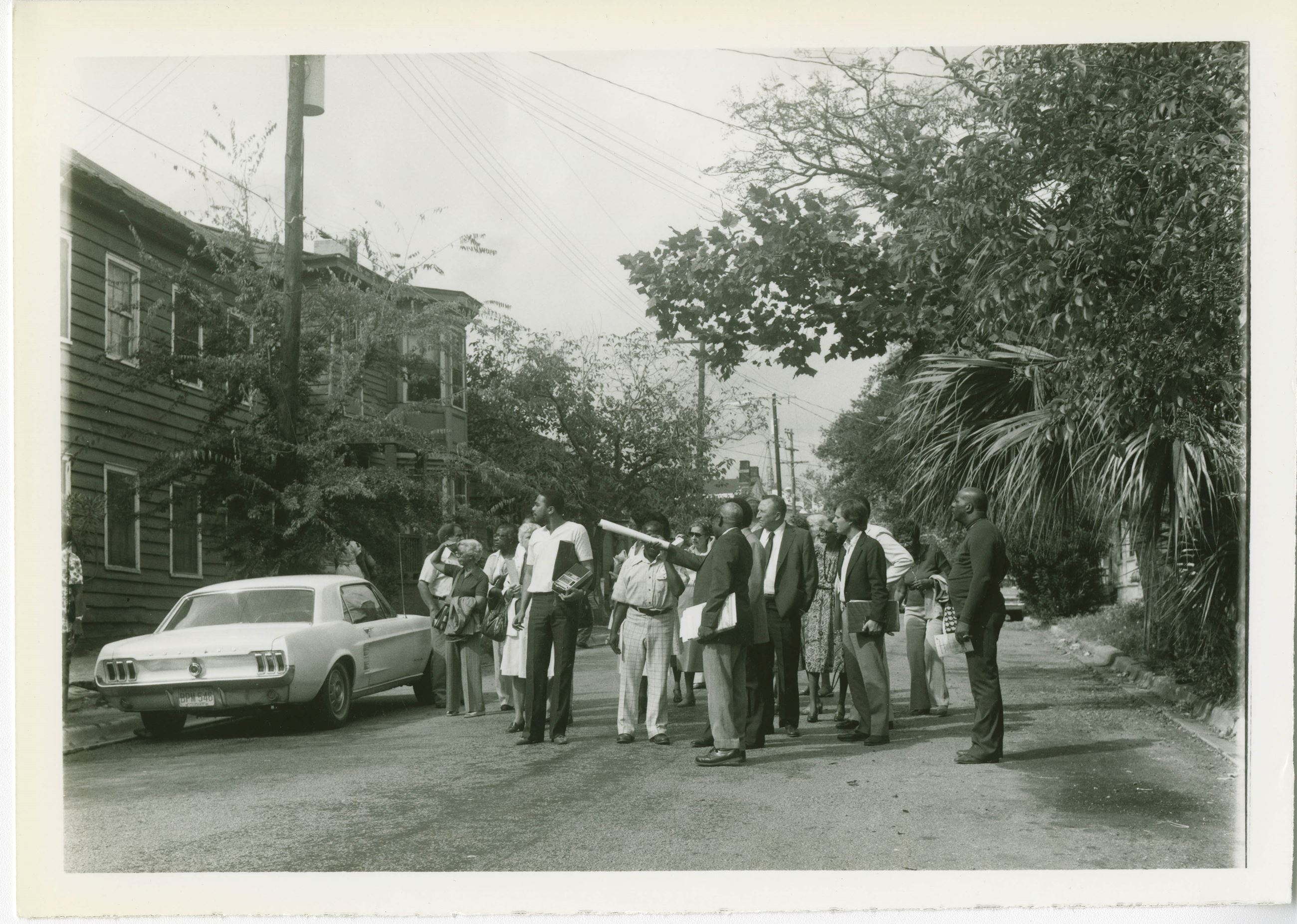 Tour on Street in Savannah
