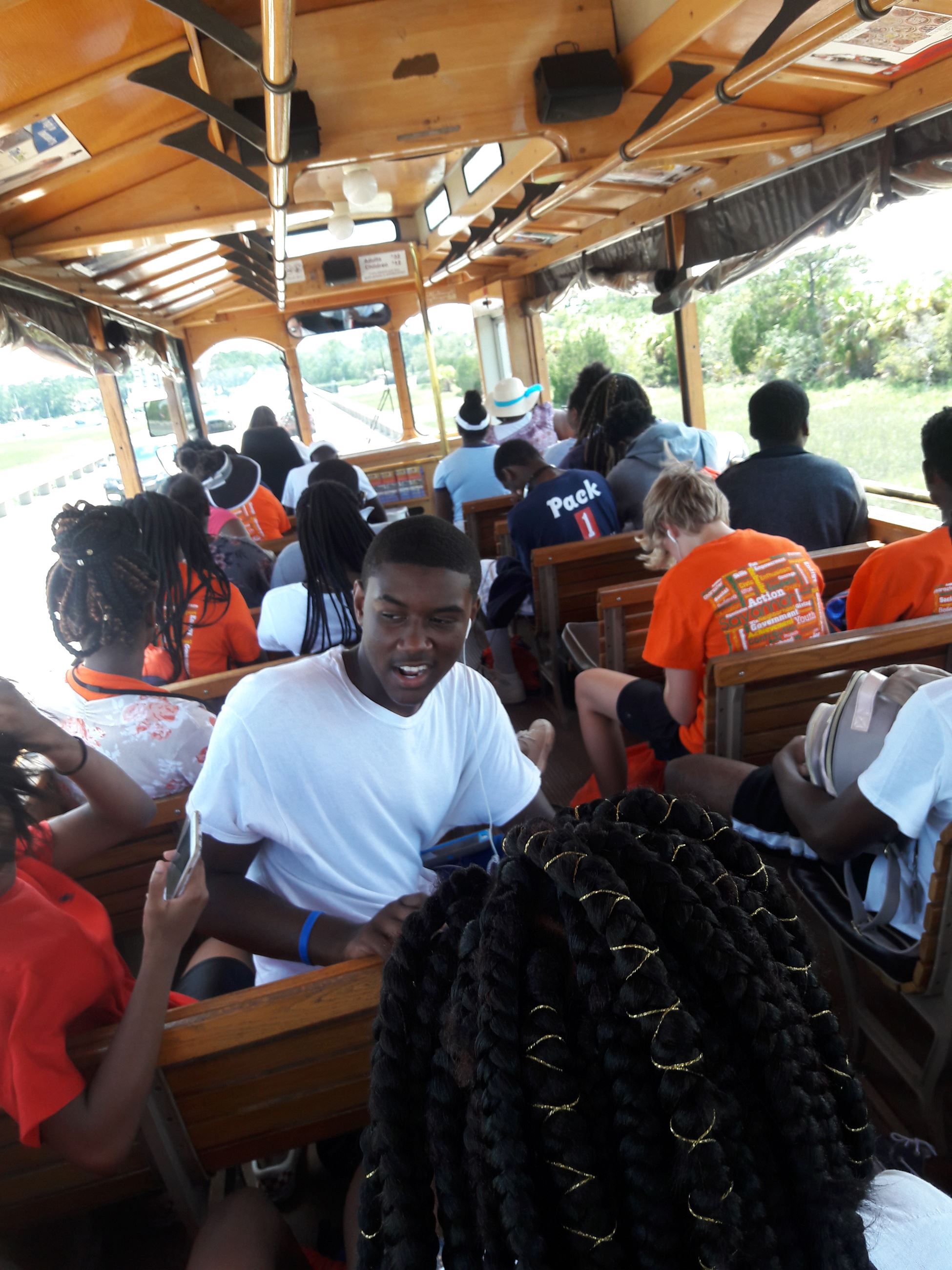 SYA Trolly ride to serve at Second Harvest