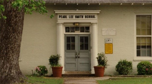 Front entrance to Pearl Lee Smith School