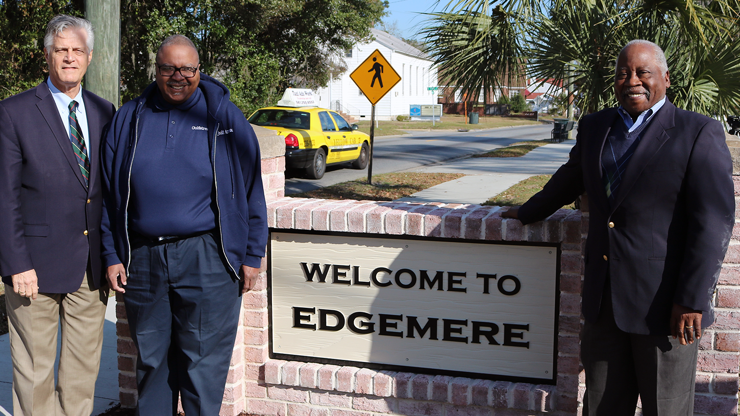 President Eason with Mayor and Alderman